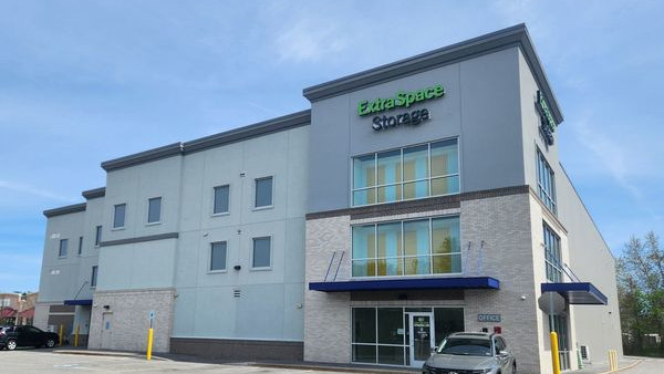 Extra Space South Portland (193 Western Ave. in South Portland, ME). Image courtesy of JLL