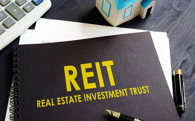 Public Vs Private Real Estate: A Complementary Balance