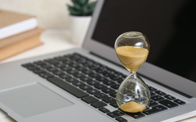 AI Saves FAs Four Hours Weekly as Integration Deepens